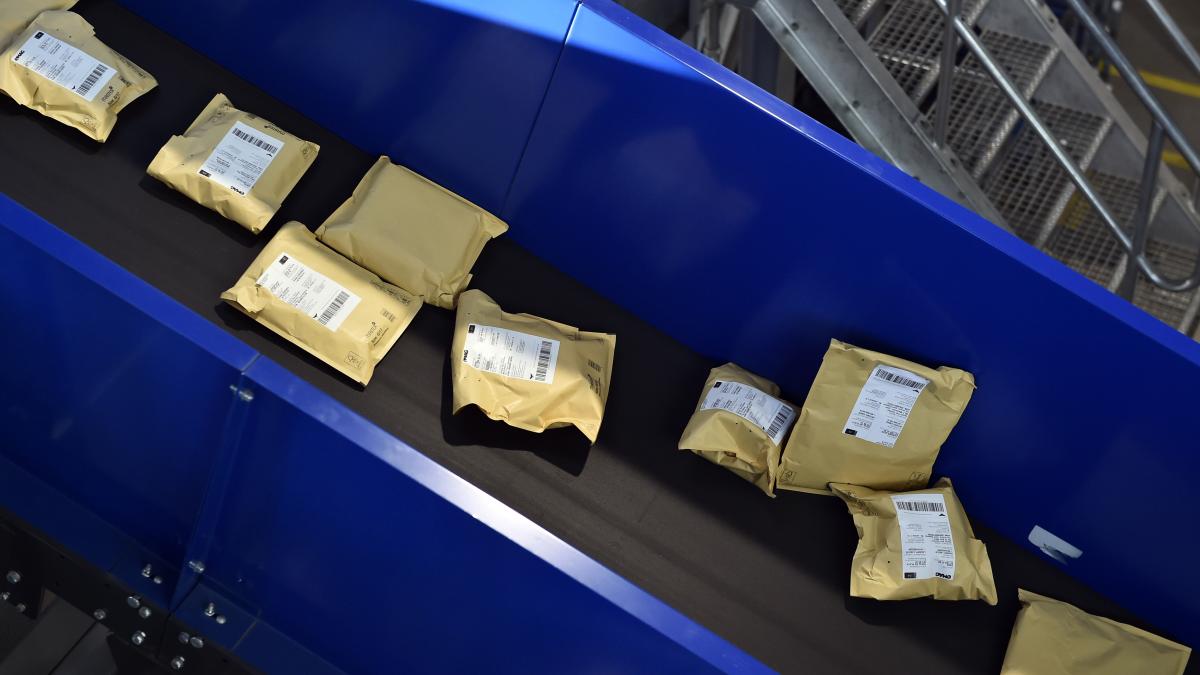 ancom veniturile din servicii postale au crescut cu 15 in 2024 aproape 80 au provenit din traficul de colete