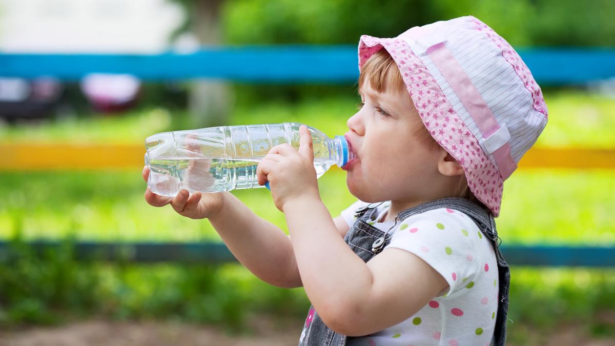 de ce copiii au nevoie de o hidratare atent monitorizata
