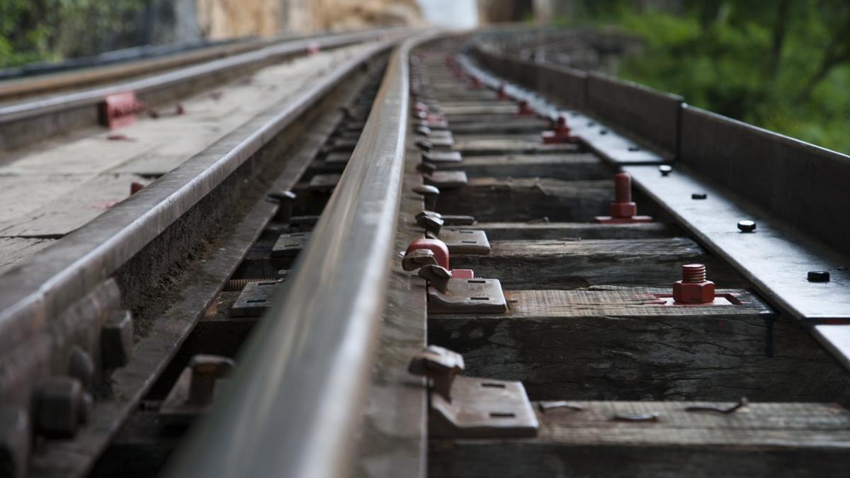 s a realizat strapungerea tunelului mureni cu ce viteza vor circula trenurile pe linia de cale ferata brasov sighisoara