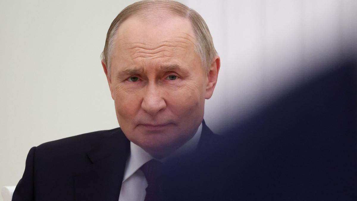 moscova dupa discutia trump putin negustorii de razboi din ue si uk fac totul pentru a distruge pacea ce spune despre tomahawk