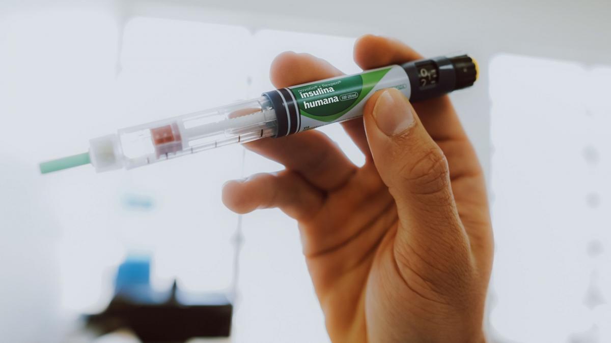 premiera medicala in romania un barbat din suceava diagnosticat cu diabet zaharat tip 1 a primit o injectie saptamanala de insulina