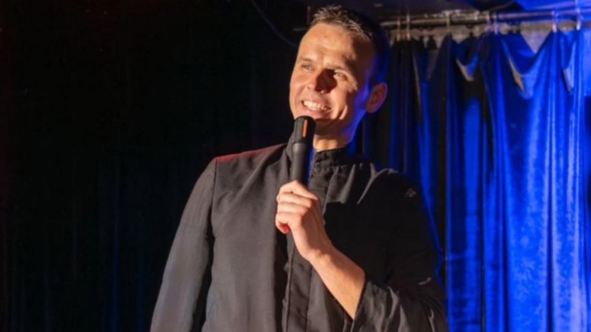 un preot si a deschis cont pe plaforma onlyfans ca sa stranga bani pentru o cafenea crestina