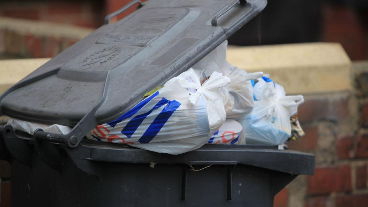 un secretar de stat da vina pe virgula pentru problemele de colectare separata a deseurilor apare peste tot unde e si o obligatie