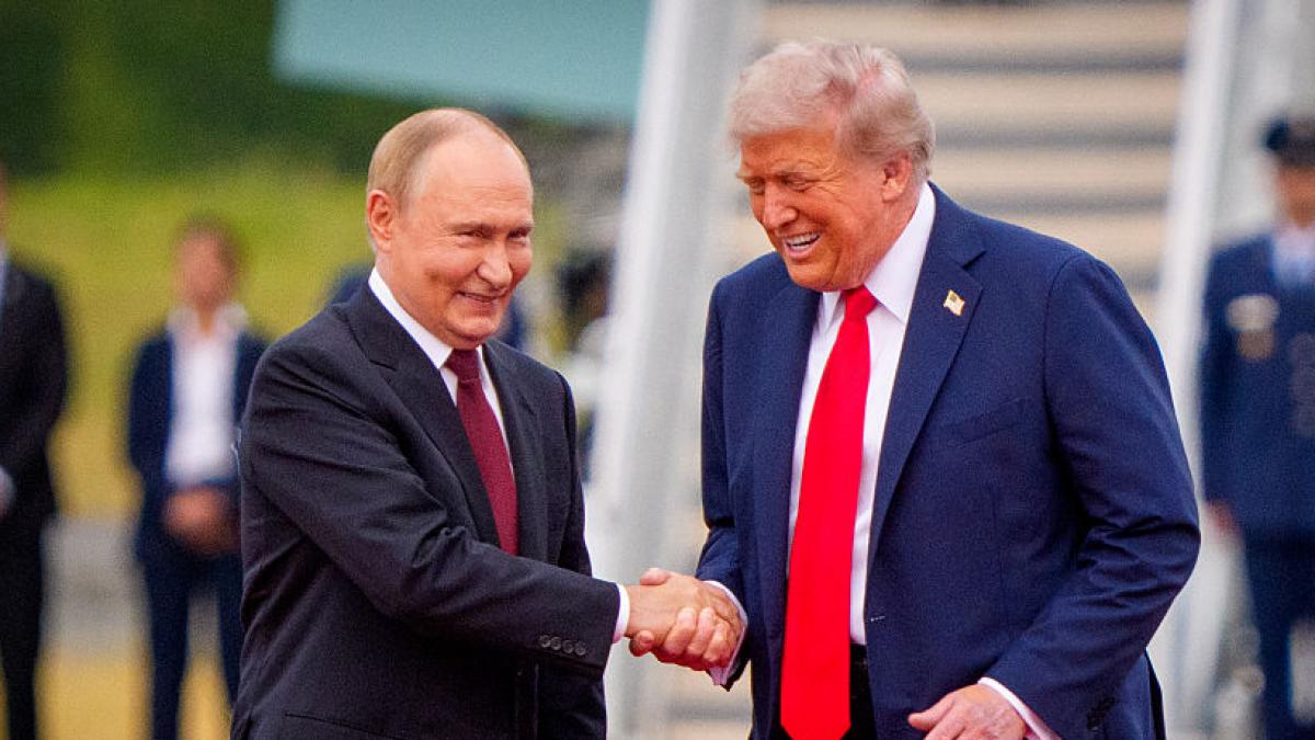 analiza cnn cum ar putea schimba situatia din ucraina cel mai lung apel telefonic dintre trump si putin de pana acum