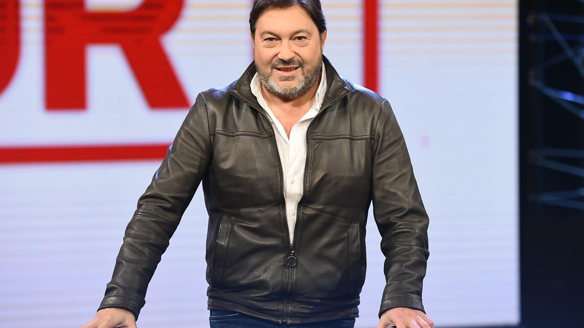 o bomba a explodat sub masina lui sigfrido ranucci renumit jurnalist italian la televiziunea rai