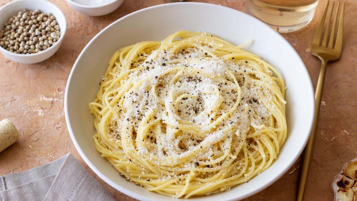 reteta de paste care le a adus oamenilor de stiinta un premiu ig nobel secretul pastelor perfecte cacio e pepe