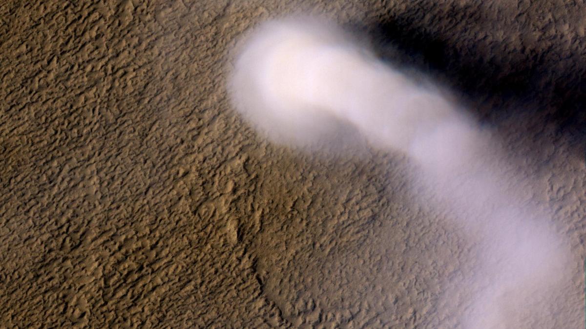 umbre care se misca cu viteze uluitoare pe suprafata planetei marte ce sunt dust devils