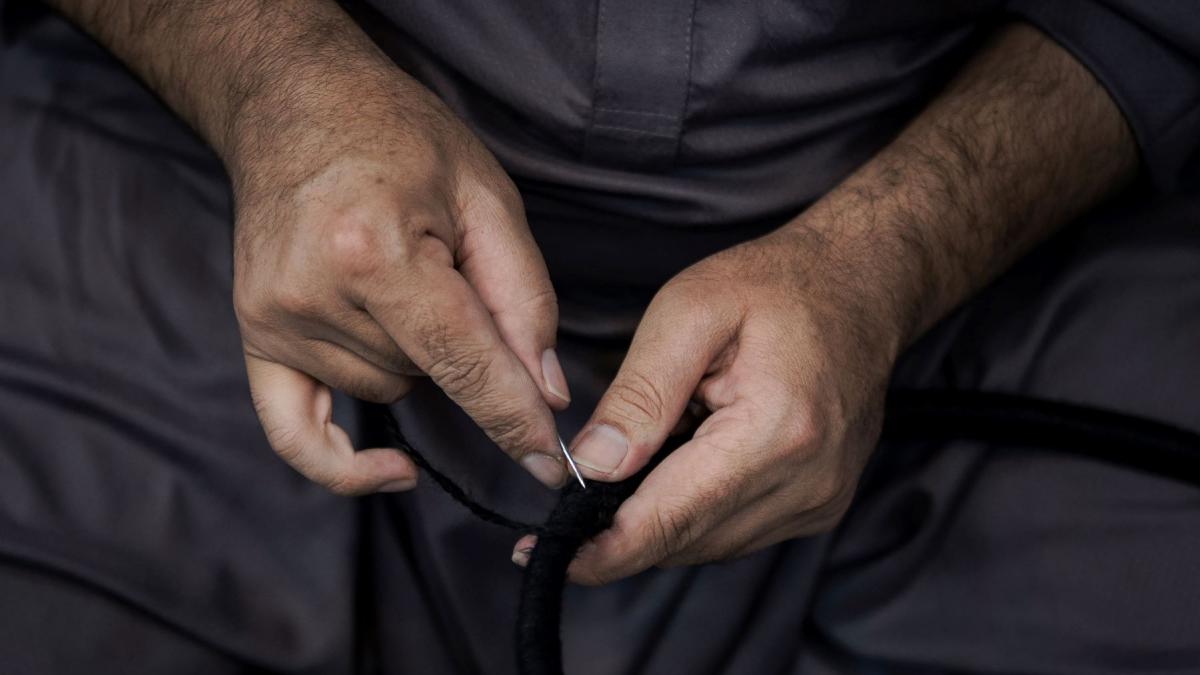 arabia saudita a pus capat sistemului kafala dupa 50 de ani o schimbare istorica pentru peste 13 milioane de muncitori straini