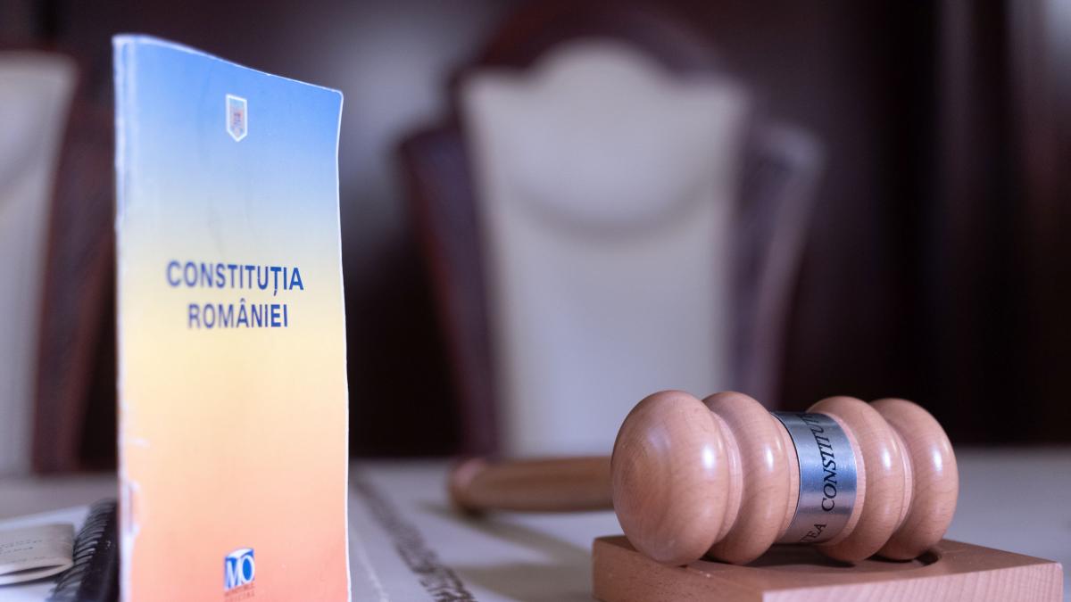 ccr amana decizia pe sesizarea presedintelui nicusor dan la legea care modifica regimul cultelor