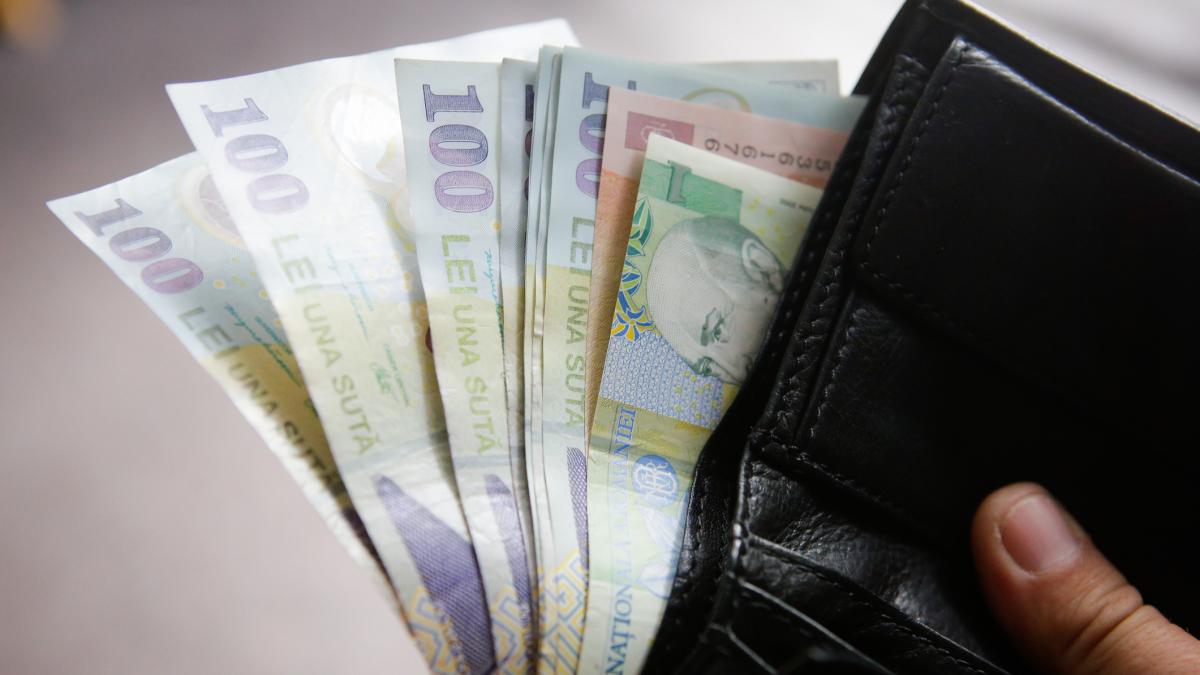 sindicalistii cer majorarea salariului minim la cel putin 4 500 de lei in 2026 consultari la ministerul muncii