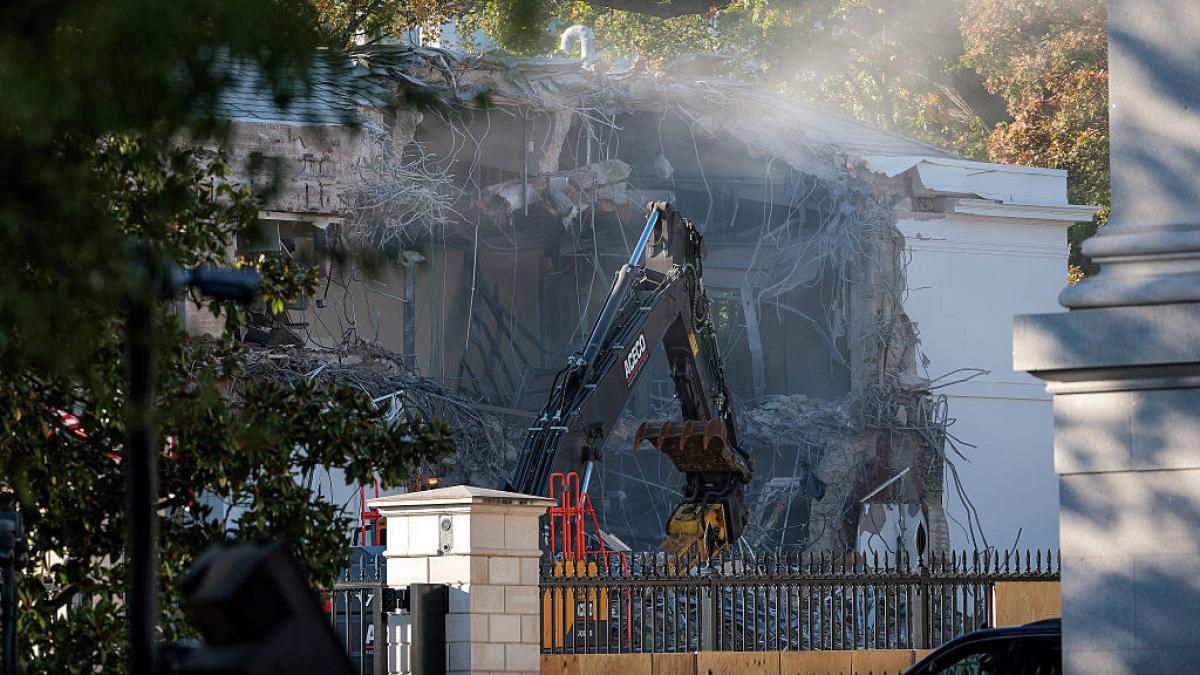 trump demoleaza o parte din casa alba pentru a construi o sala de bal