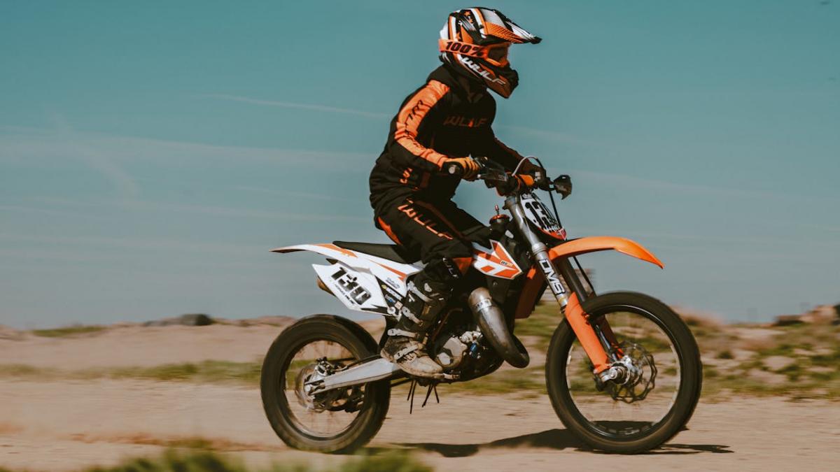 aventuri pe doua roti oferte de black friday la echipamente moto accesorii si vehicule