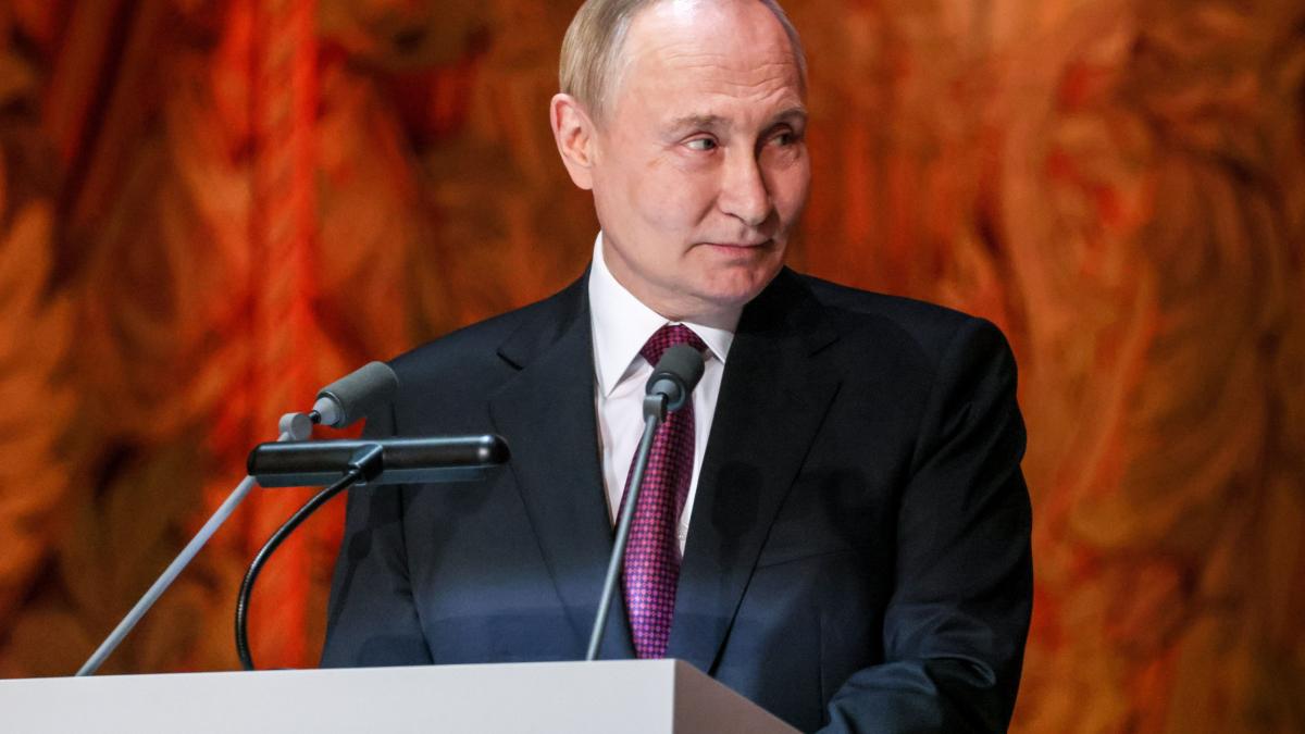 lui putin i s au promis deja pokrovsk si kupiansk kremlinul a decis sa continue razboiul si sa amane negocierile de pace