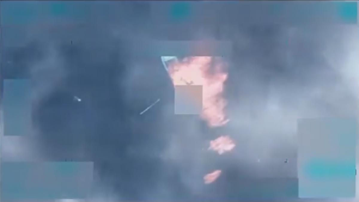 sua isi extind razboiul impotriva traficantilor hegseth anunta ca armata americana a atacat si distrus o barca in pacificul de est