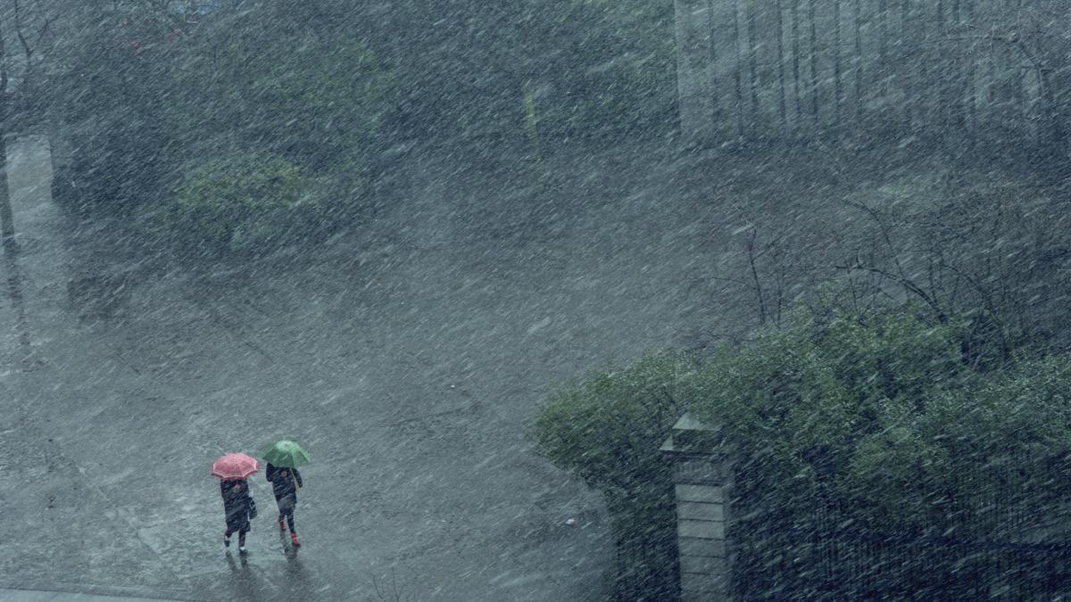 vremea se schimba brusc in toata tara anm anunta unde va ploua in urmatoarele zile temperaturile vor scadea treptat