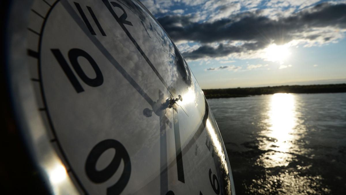 cat de mult ne afecteaza de fapt trecerea la ora de iarna pare o schimbare mica dar efectele in corp sunt mai mari decat am crede