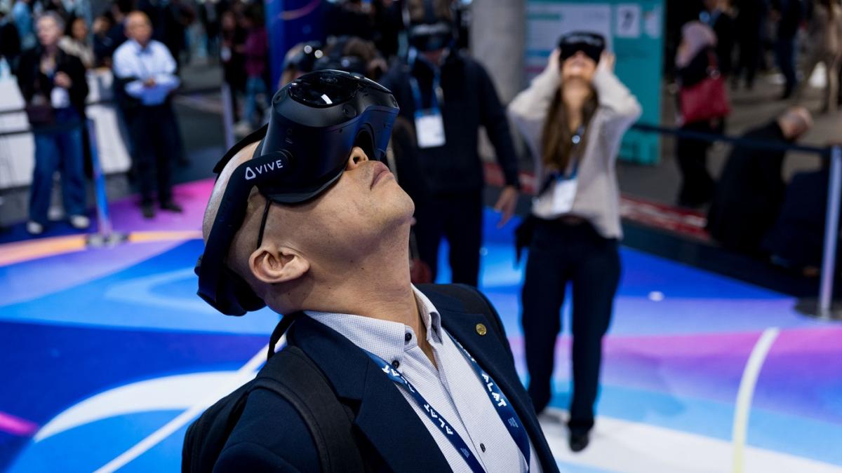 explozia bulei inteligentei artificiale va matura economiile avertizeaza expertii banii firmelor se vor evapora