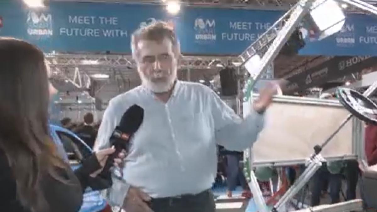 minimobilul facut de studenti revolutioneaza transportul merge pe uscat si pe apa si are trei moduri de propulsie