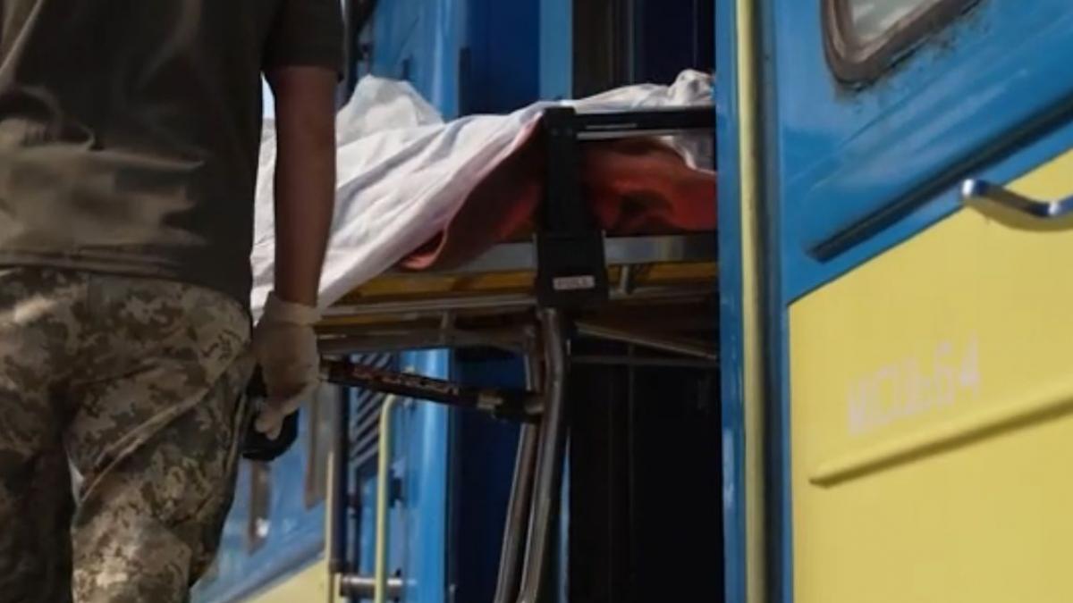 patru oameni au murit intr o gara din ucraina dupa ce un barbat a detonat o grenada pe peron