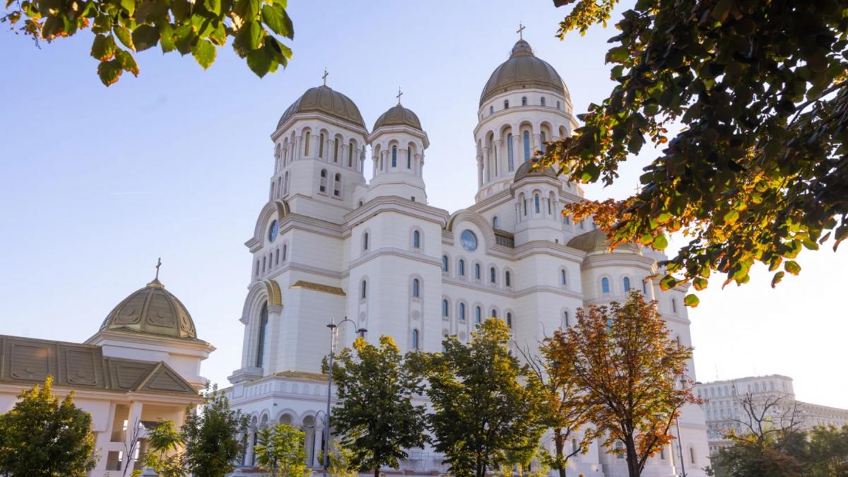 tot ce trebuie sa stii despre catedrala mantuirii neamului cea mai mare biserica ortodoxa din lume cat costa si ce o face unica