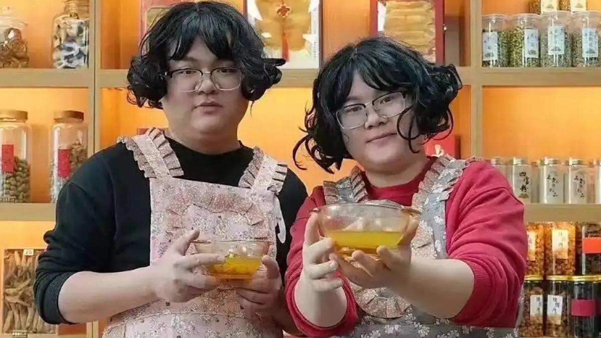 cine e el cine e ea doi soti care arata identic au devenit virali iar afacerea lor este pe val de cand posteaza clipuri cu ei