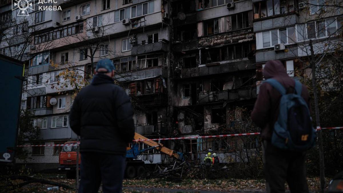kievul a ajuns sa fie atacat zilnic de dronele si rachetele rusiei vitali kliciko sa ne pregatim de cea mai grea iarna de pana acum