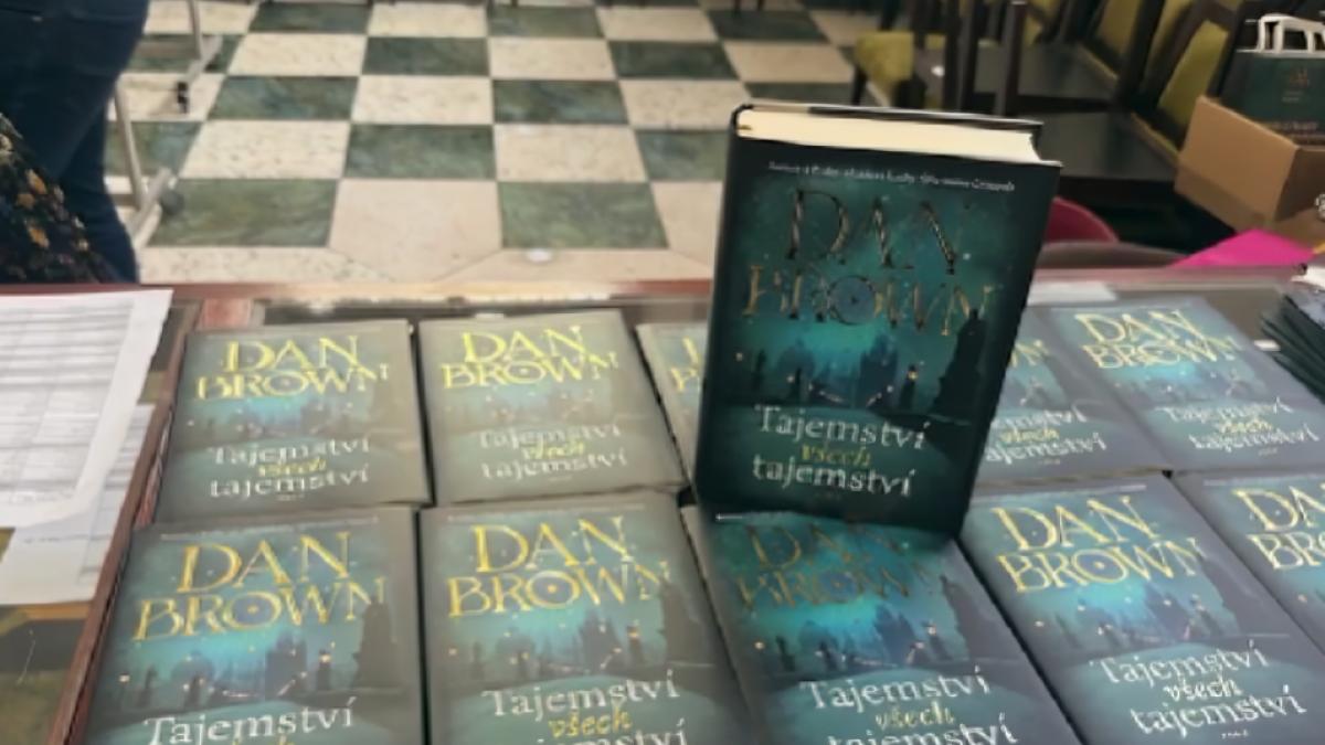 secretul secretelor noul roman al lui dan brown se poate precomanda in romana e un fel de codul lui da vinci la puterea 100