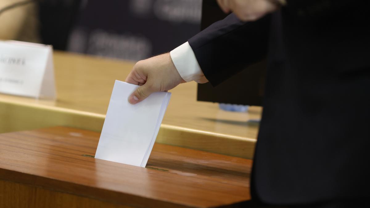 sondaj lupta stransa intre daniel baluta si ciprian ciucu in lupta pentru primaria capitalei cate procente are catalin drula