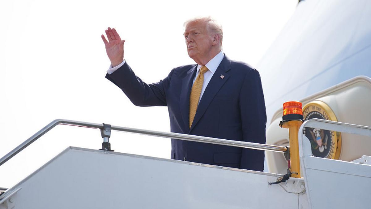 cum se pregateste japonia pentru vizita lui donald trump mingi de golf aurite si camionete americane