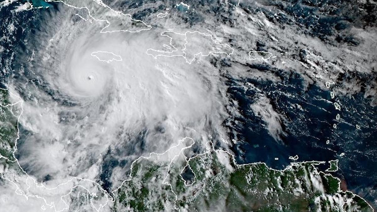 stare de urgenta in jamaica bahamas si cuba din cauza uraganului melissa mae a emis atentionari de calatorie pentru romanii de acolo