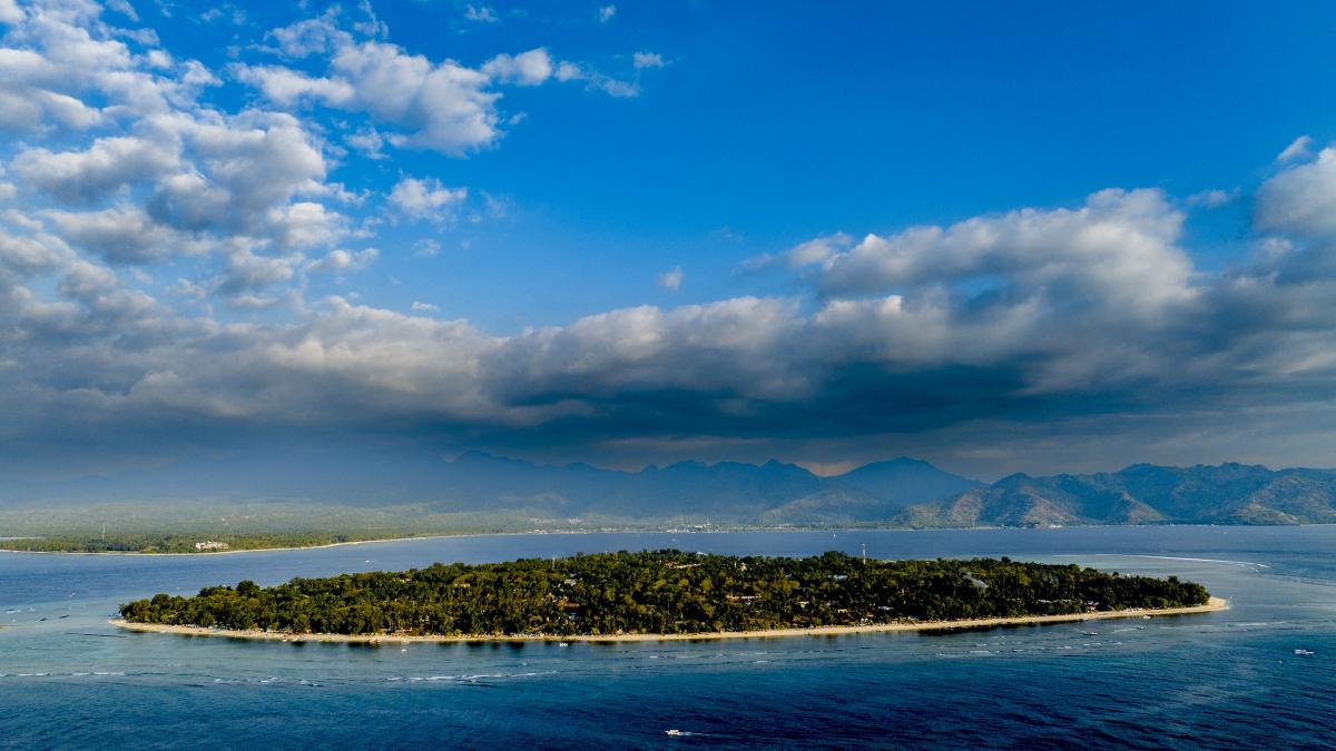 o femeie de 80 de ani s a dus intr o croaziera de vis si a fost uitata pe o insula paradisiaca cautarile au avut un final tragic