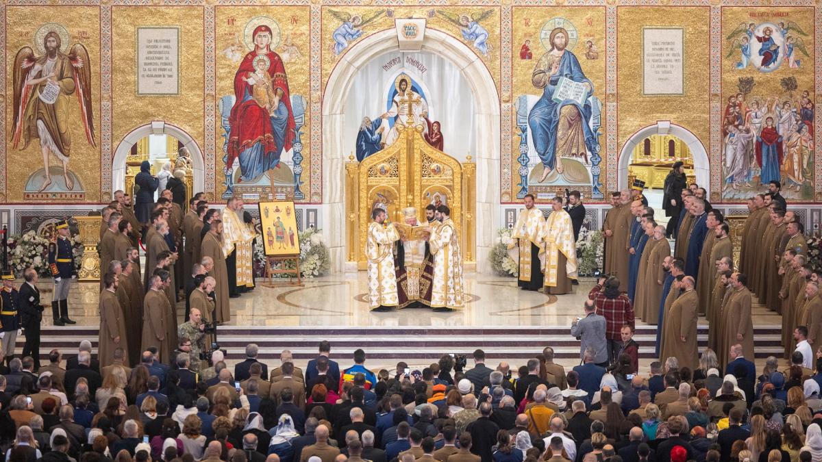 Patriarhia dezminte că ar fi închis Catedrala Națională pentru o slujbă cu Ionuț Moșteanu și generalii la ora 5 dimineața