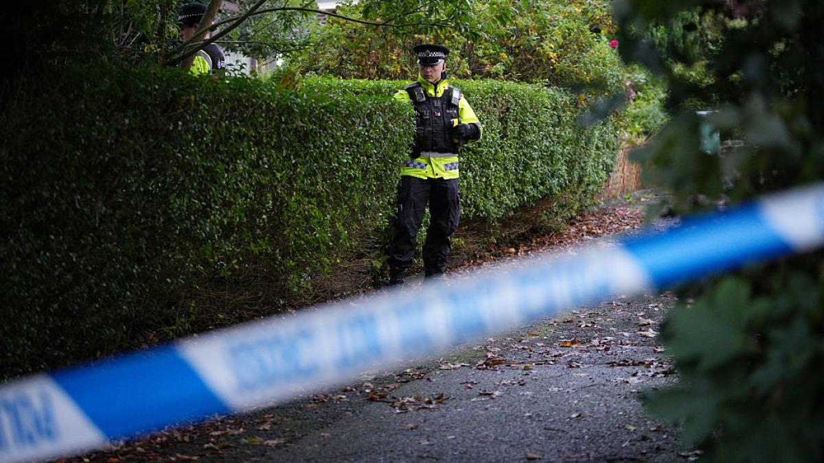 Accident aviatic în Anglia. Un elicopter s-a prăbuşit la scurt timp de la decolare: un mort şi trei supravieţuitori