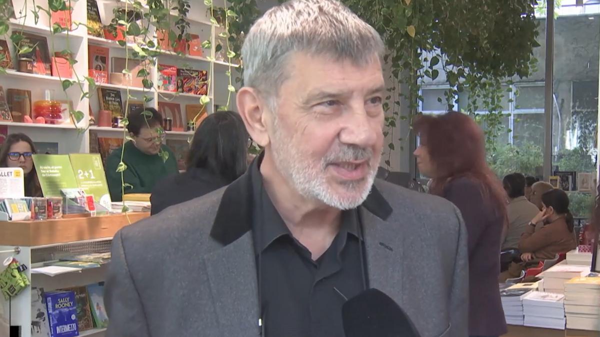 mihai manutiu a lansat cartea safari un nou roman despre romania actuala