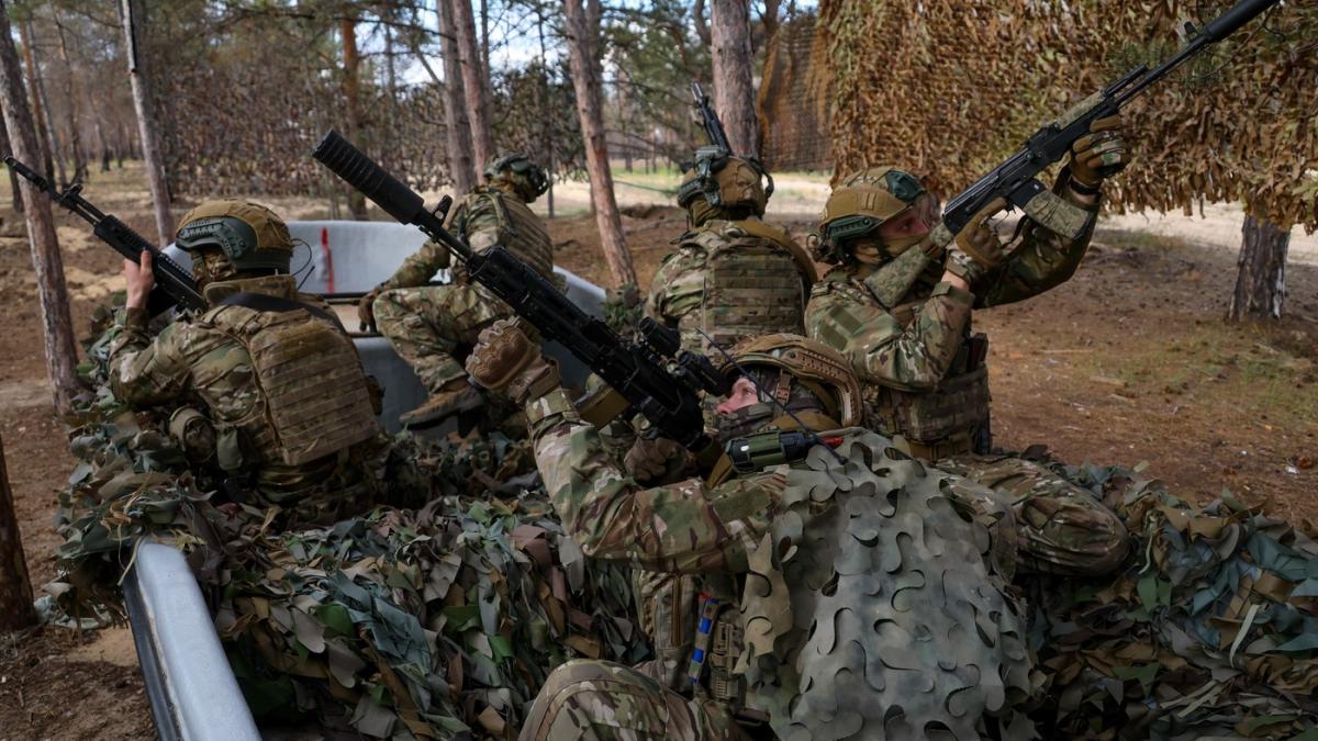 Ucraina își închide ambasada din Havana din cauza numărului mare de cubanezi recrutaţi pentru a lupta de partea Rusiei