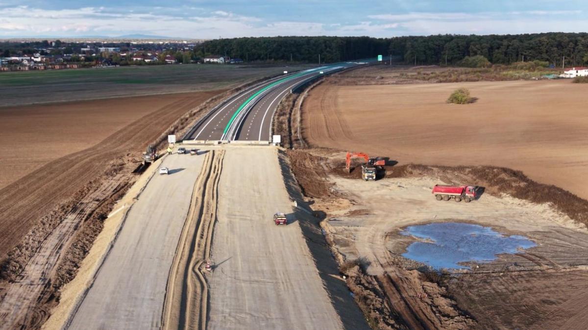 Estimări optimiste pentru Autostrada Bucureștiului A0: Șoferii ar putea circula pe un prim tronson din lotul 1 mai devreme cu 6 luni