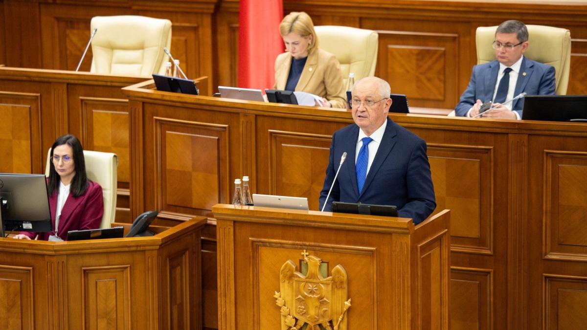 Noul Guvern al Republicii Moldova, condus de Alexandru Munteanu, a primit votul de încredere în Parlament