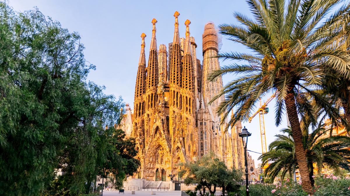 Sagrada Familia din Barcelona a devenit cea mai înaltă biserică din lume