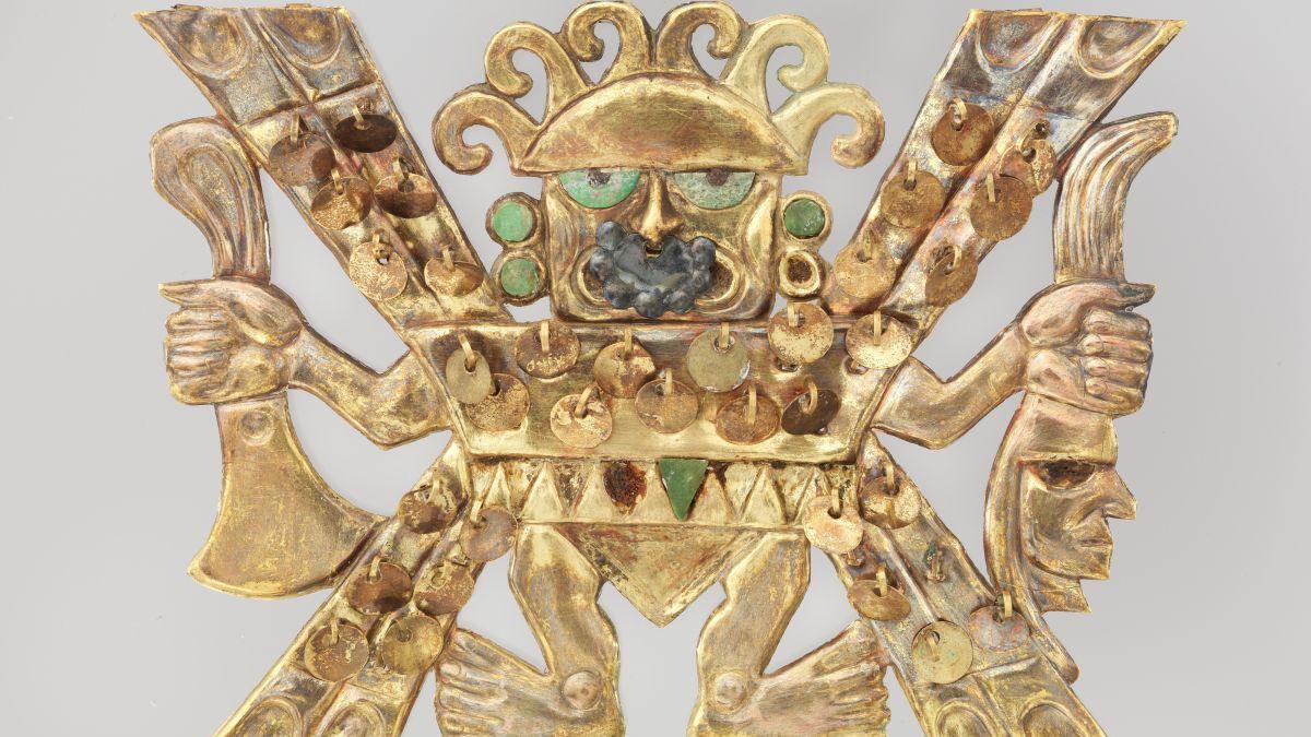 calaul o bijuterie de aur veche de 1 500 de ani care infatiseaza un zeu sud american insetat de sange a fost descoperita in peru