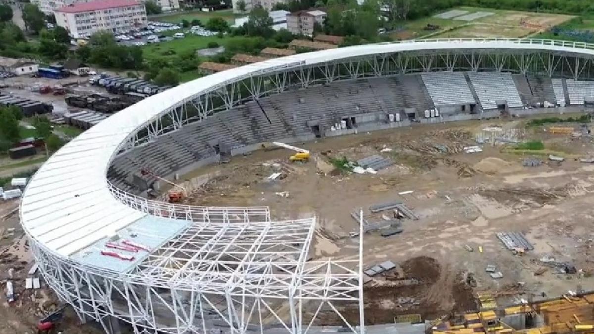 orasul mic din romania cu doua stadioane mari unul are costuri de 55 milioane euro