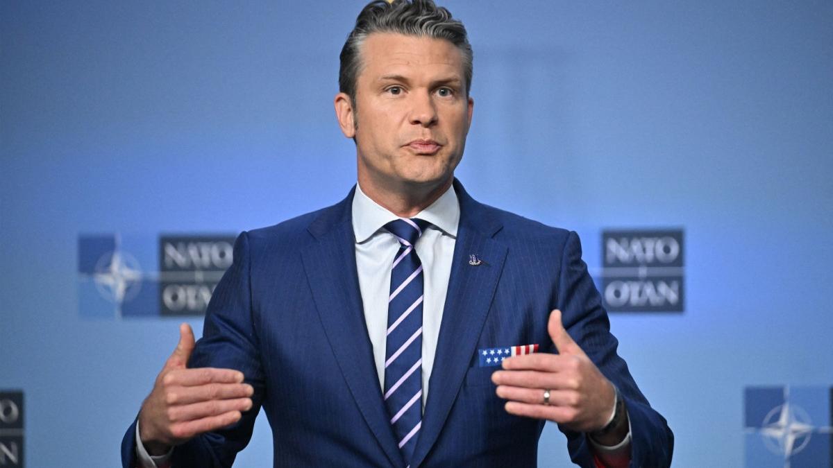 seful pentagonului acuza beijingul de actiuni destabilizatoare in marea chinei de sud