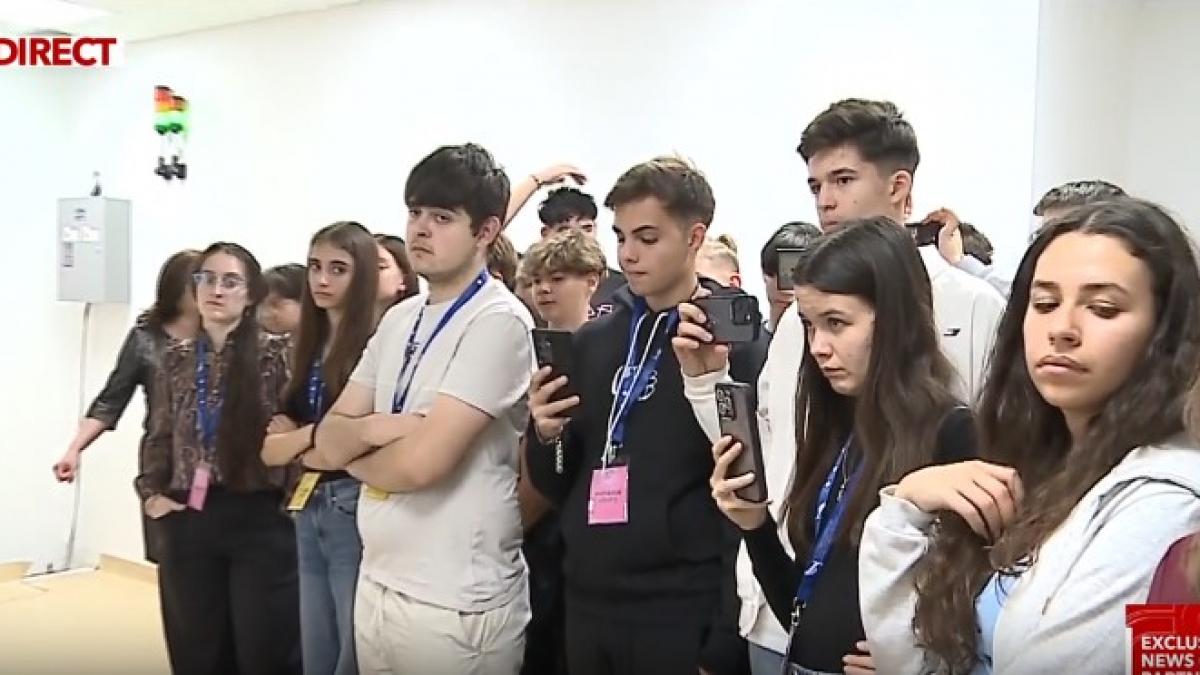 Olimpicii din Alexandria, în vizită la universitățile din Cluj și Mureș: Elevii au fost răsplătiți pentru performanțele lor