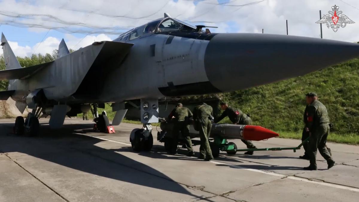 o bomba de 250 de kilograme descoperita in estonia la granita cu rusia la cateva saptamani dupa incursiunea unor avioane rusesti