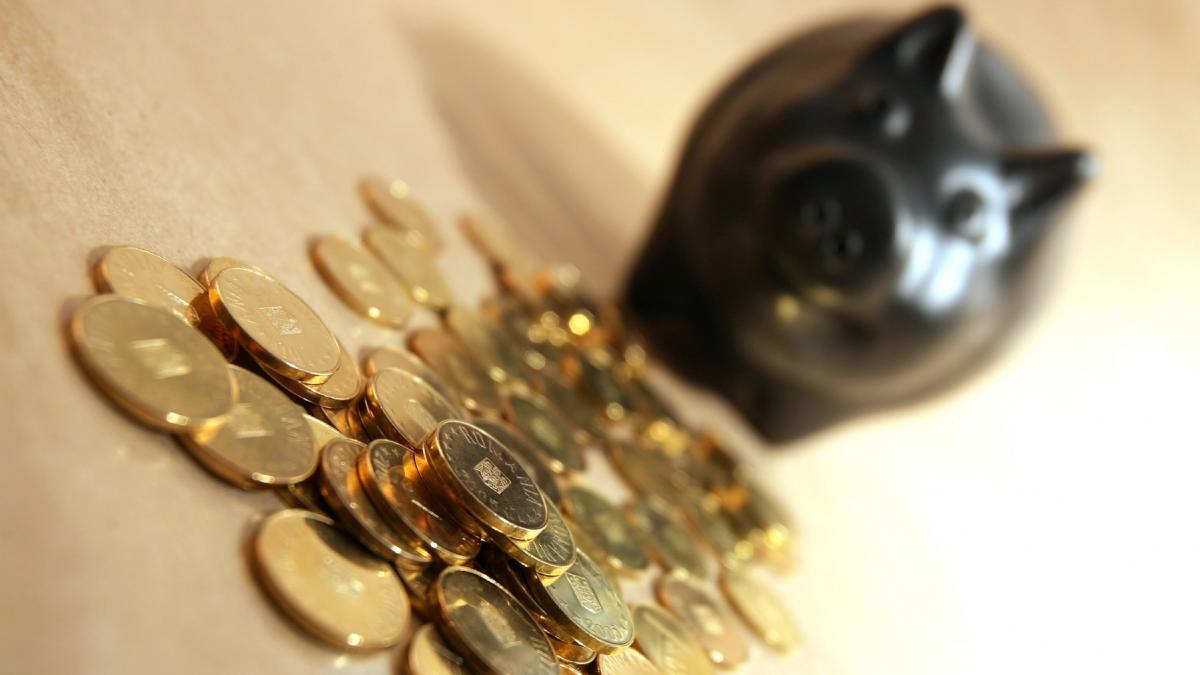 pentru ce pun romanii bani deoparte in functie de generatie gen z face economii pentru vacante baby boomers pentru urgente