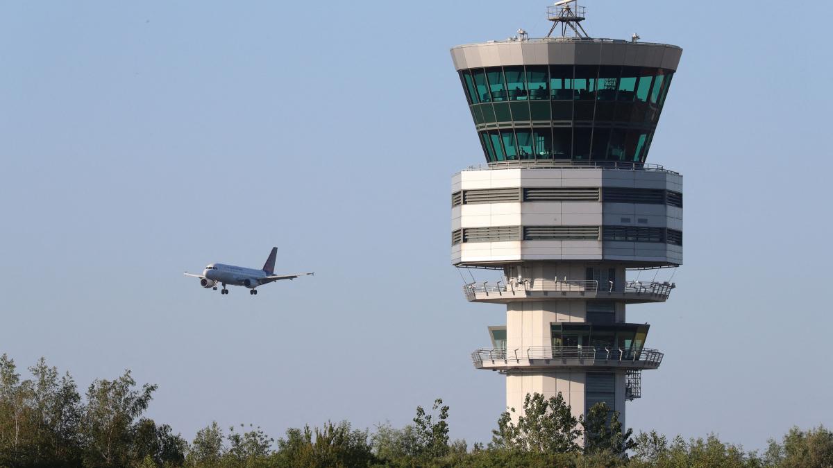 alerta pe aeroportul din bruxelles traficul aerian a fost complet oprit din cauza unor drone