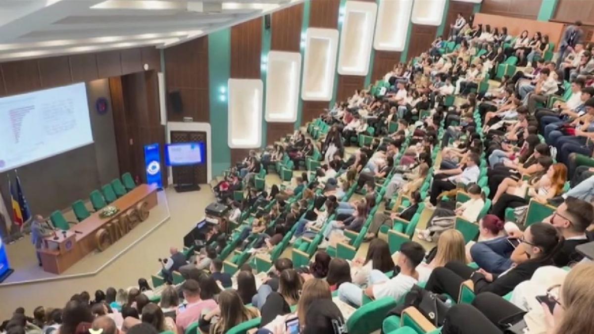 peste 600 de participanti din 15 tari la congresul studentilor in medicina de la craiova
