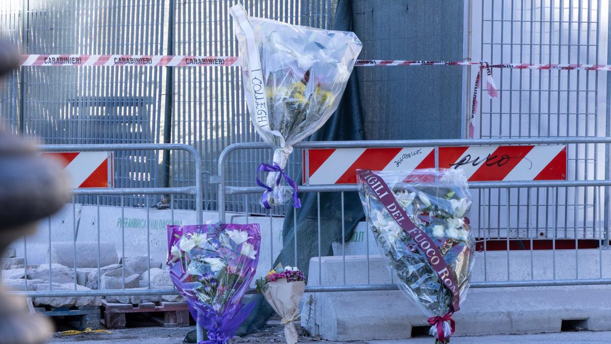 primarul romei anunta zi de doliu miercuri pentru muncitorul roman care a murit dupa prabusirea torre dei conti