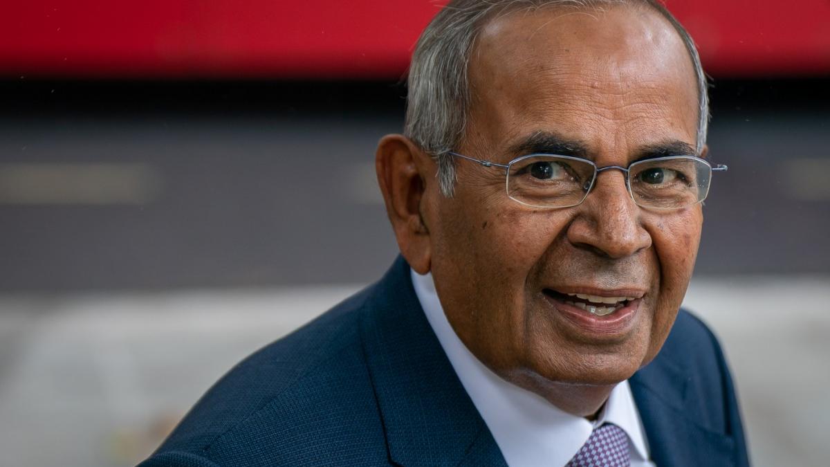 a murit cel mai bogat on din marea britanie cine a fost gopichand hinduja si cum a castigat averea fabuloasa a familiei