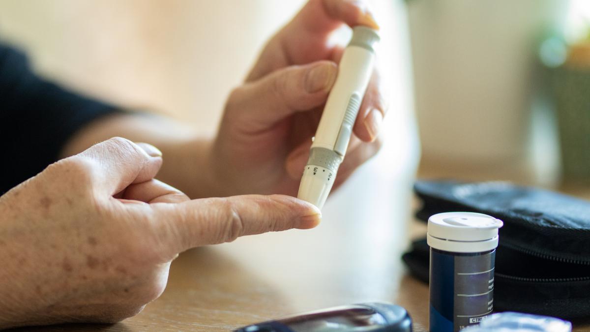 diabetul o urgenta tacuta liderii din sanatate cer sa fie prevenit si depistat in farmacii