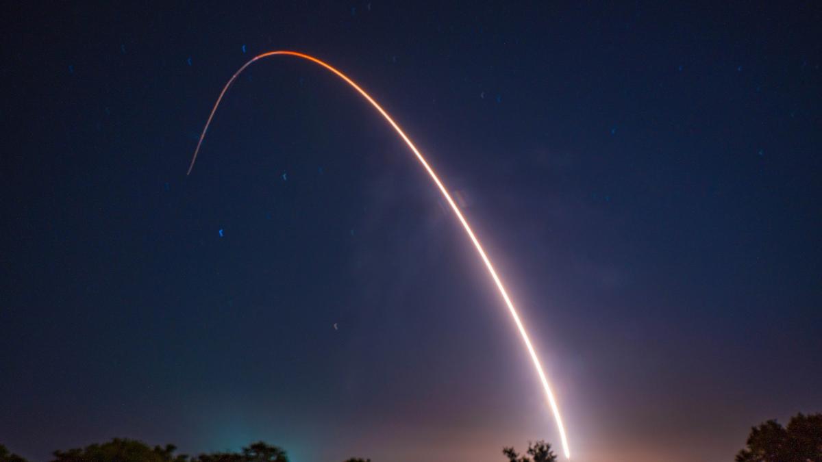 sua au testat o racheta nucleara minuteman racheta fara incarcatura a fost lansata din california si a lovit o tinta din pacific